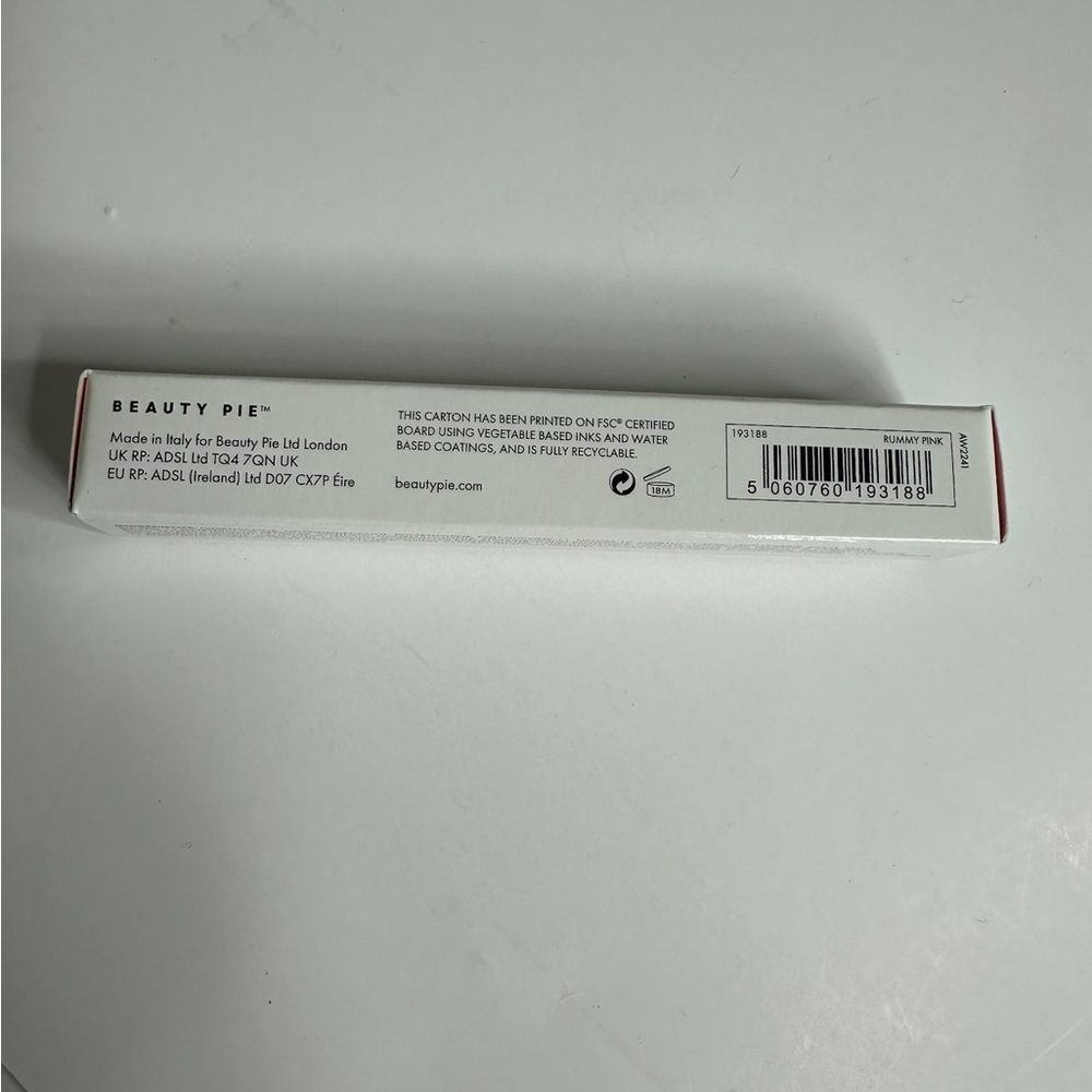 NIB Beauty Pie Velvet Matte Lip Crayon Rummy Pink Neutral Toned Light Brown Nude - Picture 13 of 14